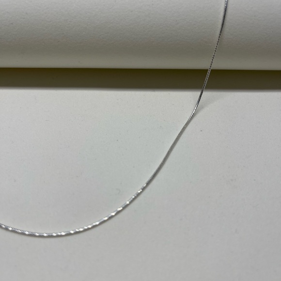 925 Italian Solid Sterling Silver Glitter Chain. 16 in. 1.0mm. - Picture 2 of 3